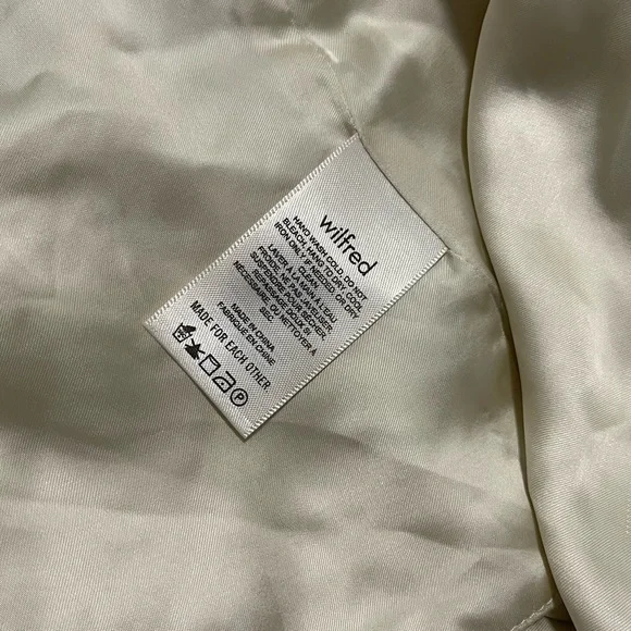 Wilfred
Verso Camisole - Picture 6 of 7